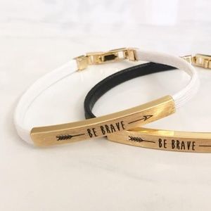 Be Brave Bar Leather Bracelet (White / Gold)